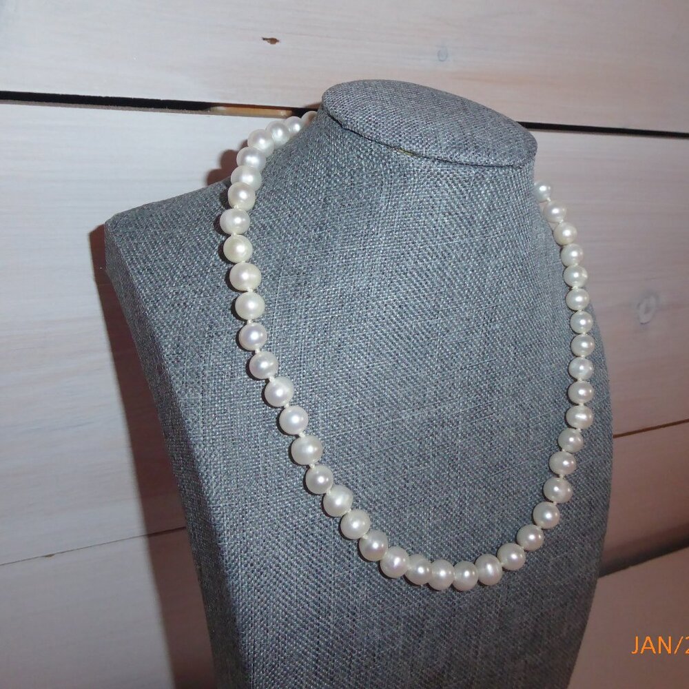 Freshwater Pearl Necklace- 17 Inches. 8 mm